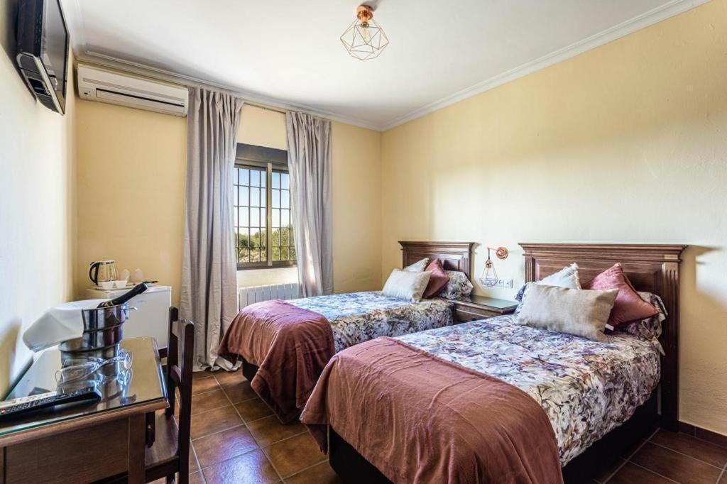Complejo Turistico El Alamo Hotell Hornachuelos Exteriör bild
